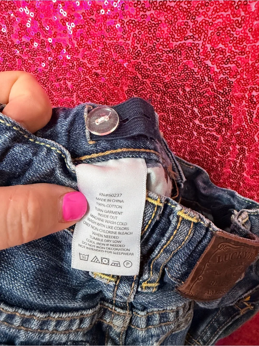 Lucky Brand whiskering straight easily